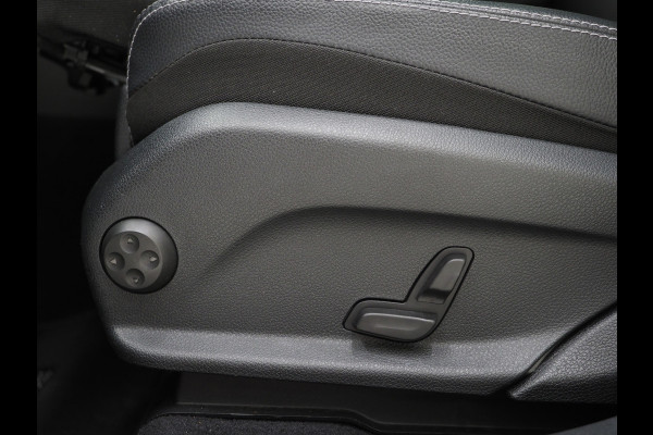 Mercedes-Benz GLC 300e 4MATIC | Panoramadak | Treeplanken | Camera | Sfeerlicht | Virtual | Zwarte Hemel | Carplay