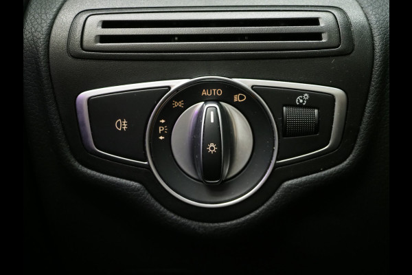 Mercedes-Benz GLC 300e 4MATIC | Panoramadak | Treeplanken | Camera | Sfeerlicht | Virtual | Zwarte Hemel | Carplay