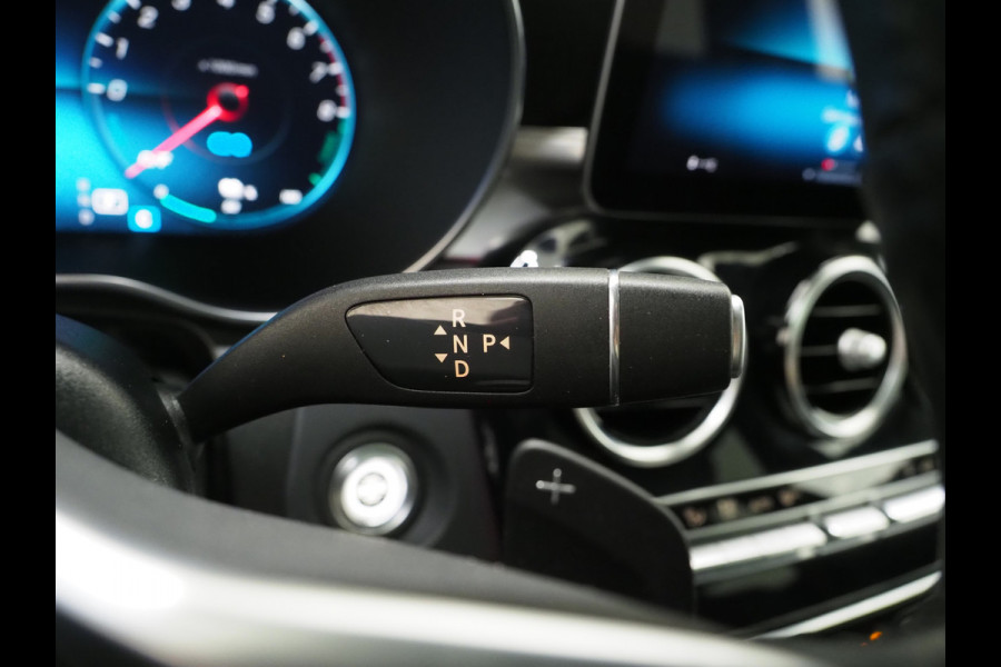 Mercedes-Benz GLC 300e 4MATIC | Panoramadak | Treeplanken | Camera | Sfeerlicht | Virtual | Zwarte Hemel | Carplay