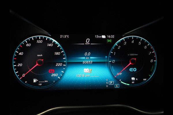 Mercedes-Benz GLC 300e 4MATIC | Panoramadak | Treeplanken | Camera | Sfeerlicht | Virtual | Zwarte Hemel | Carplay