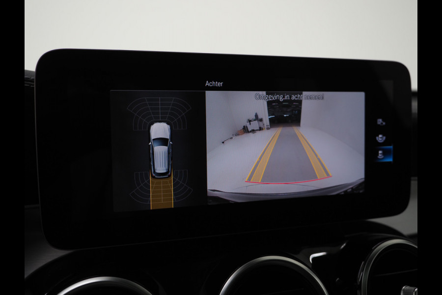 Mercedes-Benz GLC 300e 4MATIC | Panoramadak | Treeplanken | Camera | Sfeerlicht | Virtual | Zwarte Hemel | Carplay