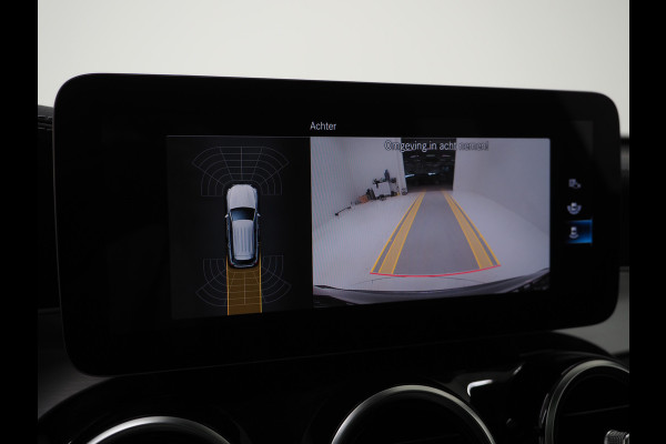 Mercedes-Benz GLC 300e 4MATIC | Panoramadak | Treeplanken | Camera | Sfeerlicht | Virtual | Zwarte Hemel | Carplay