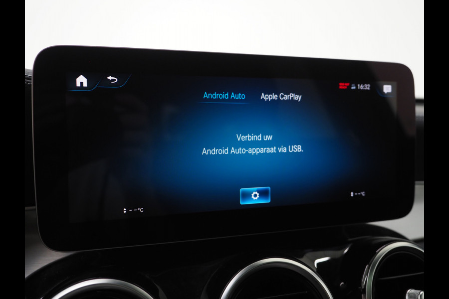 Mercedes-Benz GLC 300e 4MATIC | Panoramadak | Treeplanken | Camera | Sfeerlicht | Virtual | Zwarte Hemel | Carplay