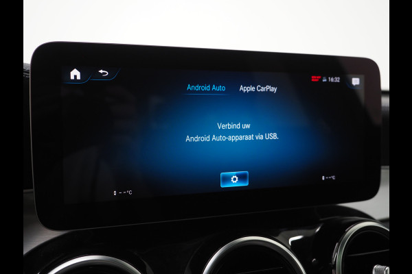 Mercedes-Benz GLC 300e 4MATIC | Panoramadak | Treeplanken | Camera | Sfeerlicht | Virtual | Zwarte Hemel | Carplay