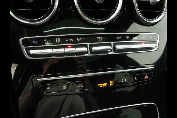 Mercedes-Benz GLC 300e 4MATIC | Panoramadak | Treeplanken | Camera | Sfeerlicht | Virtual | Zwarte Hemel | Carplay