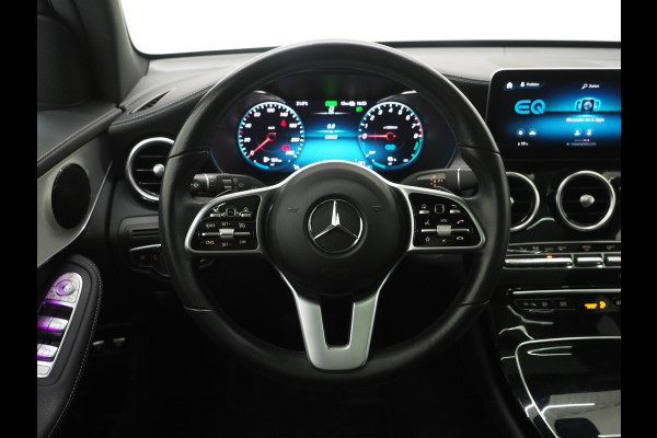 Mercedes-Benz GLC 300e 4MATIC | Panoramadak | Treeplanken | Camera | Sfeerlicht | Virtual | Zwarte Hemel | Carplay