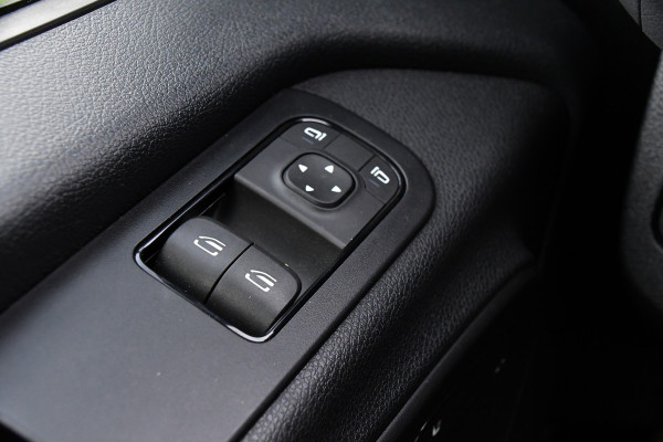 Mercedes-Benz Sprinter 317 1.9 CDI DC L2H1 RWD PB Edition Camera, Cruise, Carplay, 170pk, Automaat, LED, Stoelverwarming, NAVI, Multimedia, Uniek! Dubbel cabine
