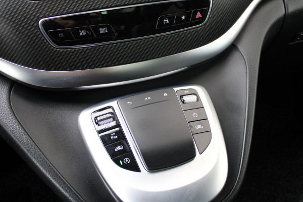 Mercedes-Benz V-Klasse 300d / Lang / AMG / DC / Panorama / 2x Schuifdeur / Apple Carplay / 360 Camera / Leer / Nette Staat.