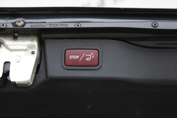 Mercedes-Benz V-Klasse 300d / Lang / AMG / DC / Panorama / 2x Schuifdeur / Apple Carplay / 360 Camera / Leer / Nette Staat.