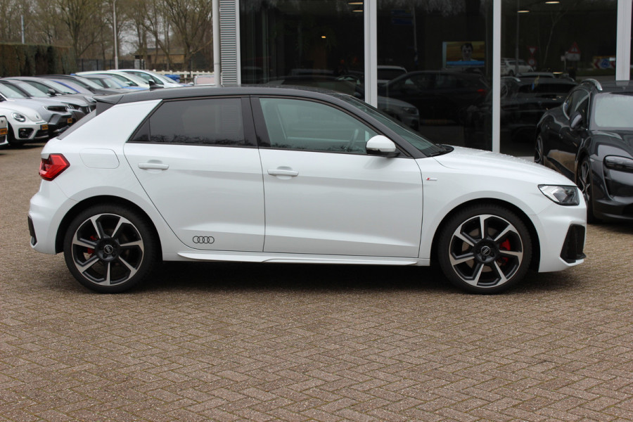 Audi A1 Sportback 40 TFSI S Line edition one 200pk / Navigatie / Keyless / Virtual Cockpit / 18'' / Parkeerhulp achter / Stoelverwarming / LED Koplampen / DAB / ACC