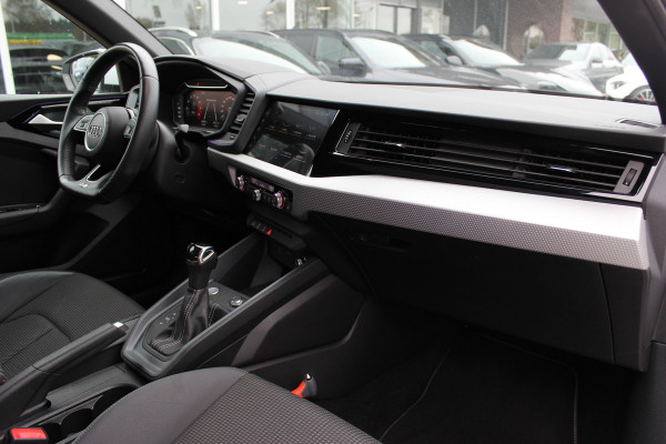 Audi A1 Sportback 40 TFSI S Line edition one 200pk / Navigatie / Keyless / Virtual Cockpit / 18'' / Parkeerhulp achter / Stoelverwarming / LED Koplampen / DAB / ACC