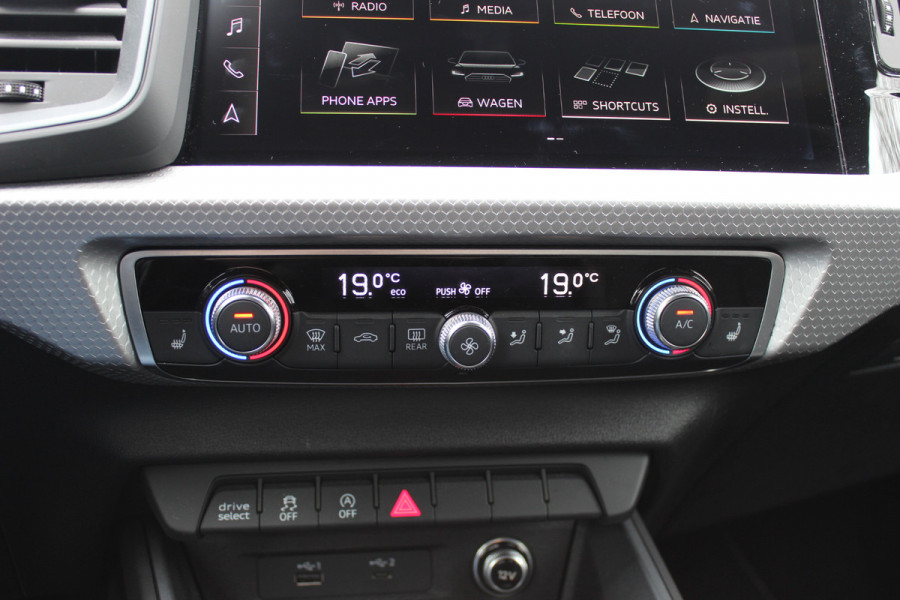 Audi A1 Sportback 40 TFSI S Line edition one 200pk / Navigatie / Keyless / Virtual Cockpit / 18'' / Parkeerhulp achter / Stoelverwarming / LED Koplampen / DAB / ACC