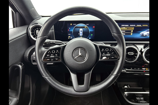 Mercedes-Benz A-Klasse 160 Advantage | Parkeersensoren | Achteruitrijcamera Inclusief 12 Maanden Garantie.
