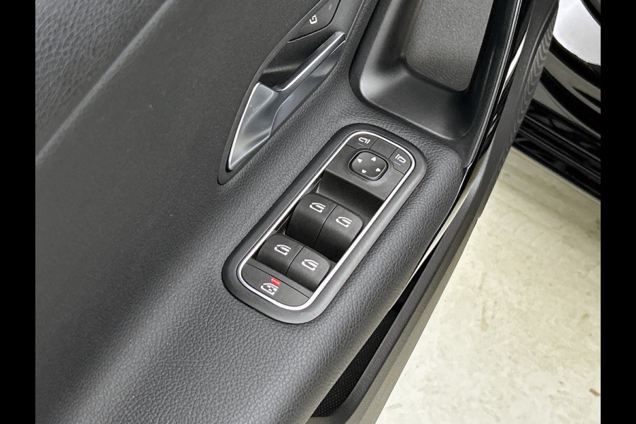 Mercedes-Benz A-Klasse 160 Advantage | Parkeersensoren | Achteruitrijcamera Inclusief 12 Maanden Garantie.
