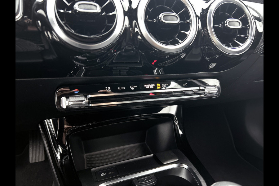 Mercedes-Benz A-Klasse 160 Advantage | Parkeersensoren | Achteruitrijcamera Inclusief 12 Maanden Garantie.