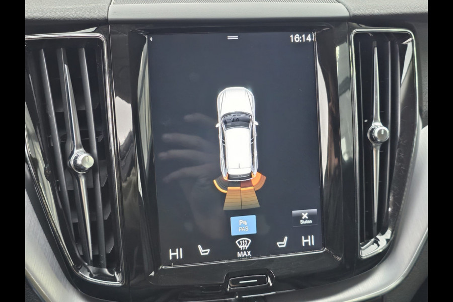 Volvo XC60 2.0 T5 Momentum | Automaat | LED | Trekhaak | Stoelverwarming | App-connect | All-seasons | Leder | Elek. bestuurderstoel + memory |