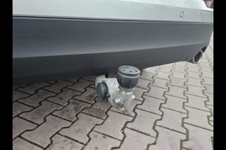 Volvo XC60 2.0 T5 Momentum | Automaat | LED | Trekhaak | Stoelverwarming | App-connect | All-seasons | Leder | Elek. bestuurderstoel + memory |