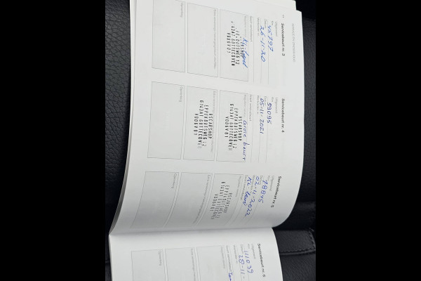 Volvo XC60 2.0 T5 Momentum | Automaat | LED | Trekhaak | Stoelverwarming | App-connect | All-seasons | Leder | Elek. bestuurderstoel + memory |