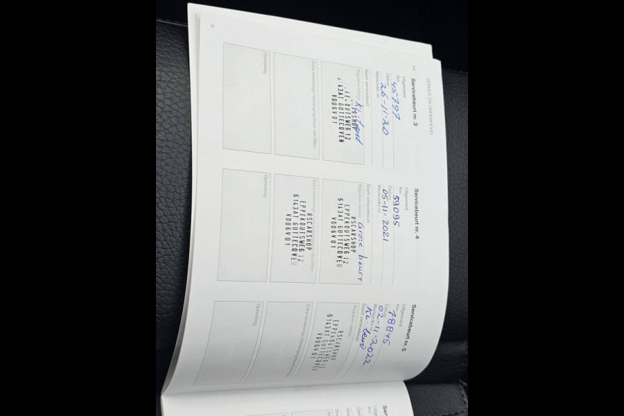 Volvo XC60 2.0 T5 Momentum | Automaat | LED | Trekhaak | Stoelverwarming | App-connect | All-seasons | Leder | Elek. bestuurderstoel + memory |