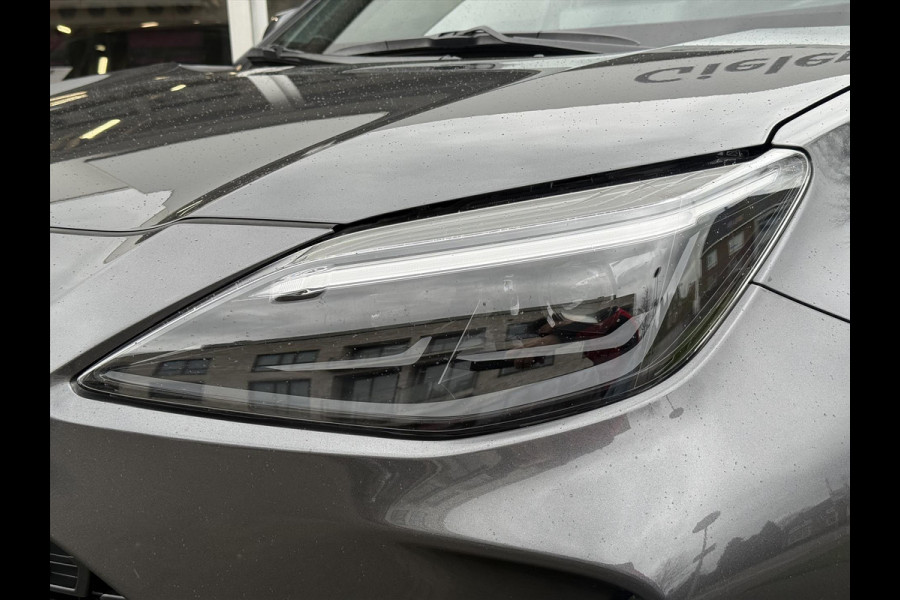 Toyota Yaris Cross 1.5 Hybrid First Edition Plus | Parkeersensoren, Stoel + Stuurverwarming, Groot scherm, Keyless, 17 inch