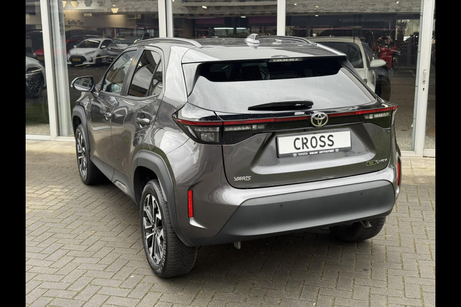 Toyota Yaris Cross 1.5 Hybrid First Edition Plus | Parkeersensoren, Stoel + Stuurverwarming, Groot scherm, Keyless, 17 inch