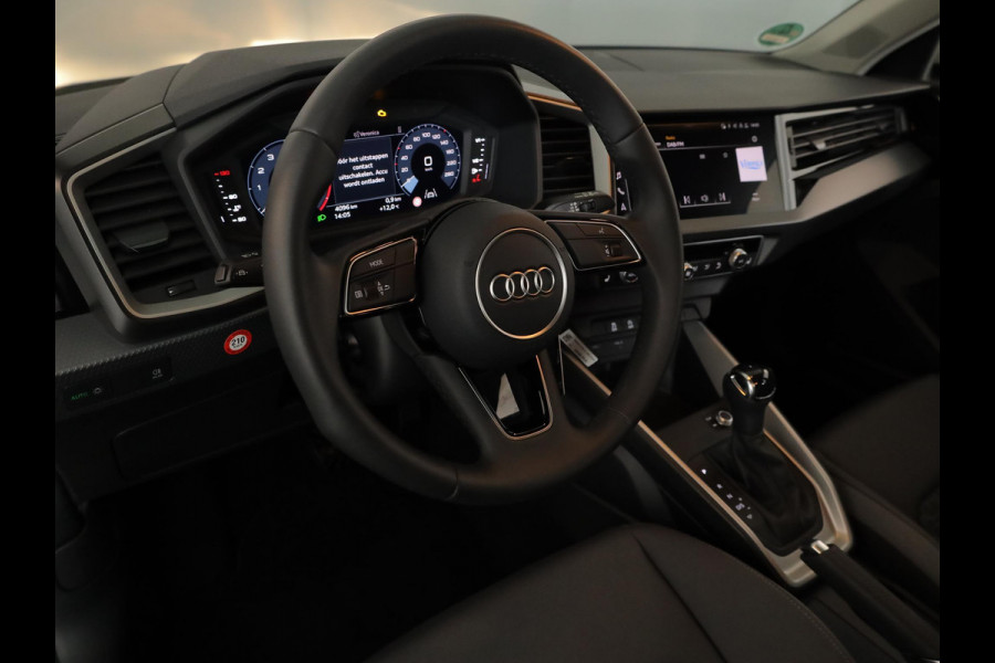 Audi A1 Sportback 30 TFSI Advanced edition 116pk AUT|  Sportstoelen | Navigatie via App | Climatronic | Verwarmbare voorstoelen | Gratis winterset