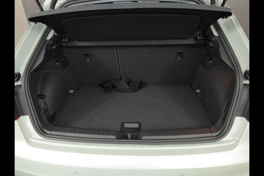 Audi A1 Sportback 30 TFSI Advanced edition 116pk AUT|  Sportstoelen | Navigatie via App | Climatronic | Verwarmbare voorstoelen | Gratis winterset