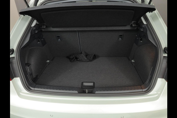 Audi A1 Sportback 30 TFSI Advanced edition 116pk AUT|  Sportstoelen | Navigatie via App | Climatronic | Verwarmbare voorstoelen | Gratis winterset