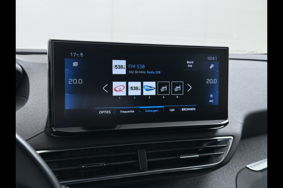 Peugeot 3008 1.2T 131PK AUT. Trekhaak 360°Camera 1/2 Leer 18" Navi Ecc Apple Carplay Android Connected-Apps Cruise Control Pdc Blue Premium Keyless Elek.Achterklep Privacy Glas BordHerkenning Lane Assist Led Lmv 18" Regen-Lichtsensor Bluetooth 1.400KG Trekgewicht Dealeronderhouden, laatste-Beurt-93.400km Origineel Nederlandse Auto 1400kg trekvermogen