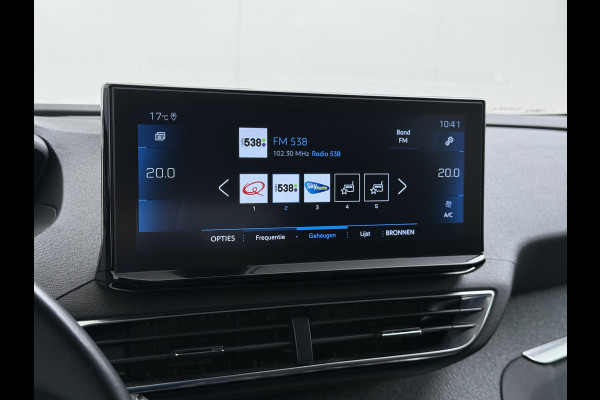Peugeot 3008 1.2T 131PK AUT. Trekhaak 360°Camera 1/2 Leer 18" Navi Ecc Apple Carplay Android Connected-Apps Cruise Control Pdc Blue Premium Keyless Elek.Achterklep Privacy Glas BordHerkenning Lane Assist Led Lmv 18" Regen-Lichtsensor Bluetooth 1.400KG Trekgewicht Dealeronderhouden, laatste-Beurt-93.400km Origineel Nederlandse Auto 1400kg trekvermogen