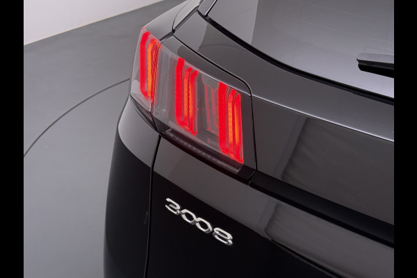 Peugeot 3008 1.2T 131PK AUT. Trekhaak 360°Camera 1/2 Leer 18" Navi Ecc Apple Carplay Android Connected-Apps Cruise Control Pdc Blue Premium Keyless Elek.Achterklep Privacy Glas BordHerkenning Lane Assist Led Lmv 18" Regen-Lichtsensor Bluetooth 1.400KG Trekgewicht Dealeronderhouden, laatste-Beurt-93.400km Origineel Nederlandse Auto 1400kg trekvermogen