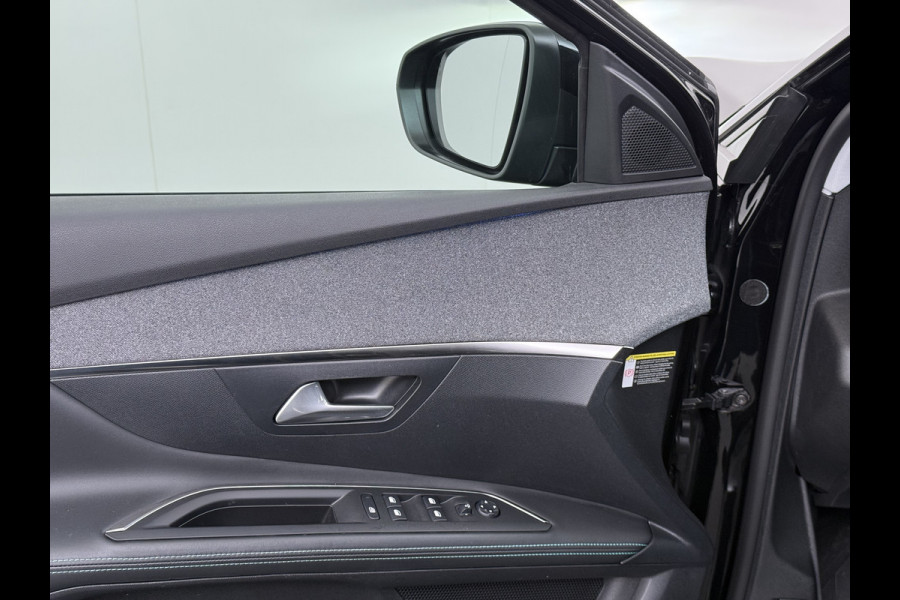 Peugeot 3008 1.2T 131PK AUT. Trekhaak 360°Camera 1/2 Leer 18" Navi Ecc Apple Carplay Android Connected-Apps Cruise Control Pdc Blue Premium Keyless Elek.Achterklep Privacy Glas BordHerkenning Lane Assist Led Lmv 18" Regen-Lichtsensor Bluetooth 1.400KG Trekgewicht Dealeronderhouden, laatste-Beurt-93.400km Origineel Nederlandse Auto 1400kg trekvermogen