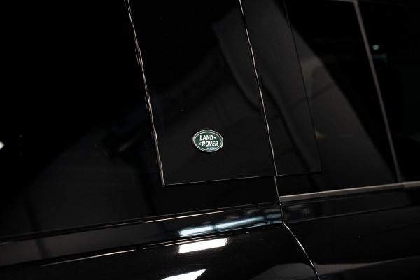Land Rover Defender 110 2.0 P400e 110 X-Dynamic HSE *Meridian / Panorama / Stoelventilatie / Luchtvering / Head-Up Display /