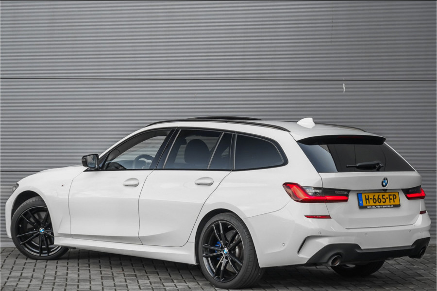 BMW 3 Serie Touring 330i M-Sport Pano H/K M-Sportrem Trekhaak CarPlay