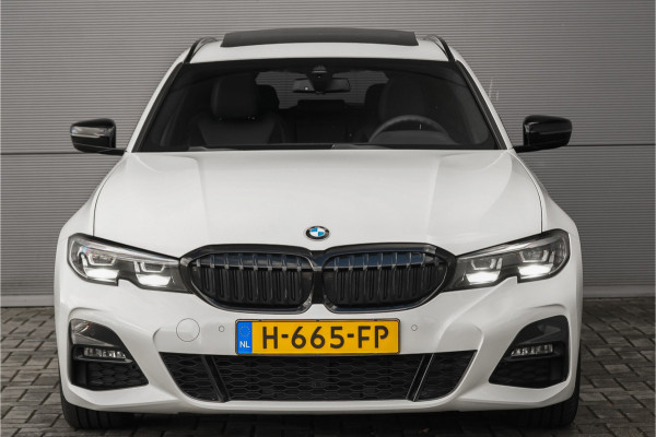 BMW 3 Serie Touring 330i M-Sport Pano H/K M-Sportrem Trekhaak CarPlay
