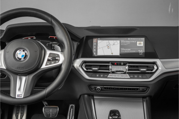 BMW 3 Serie Touring 330i M-Sport Pano H/K M-Sportrem Trekhaak CarPlay