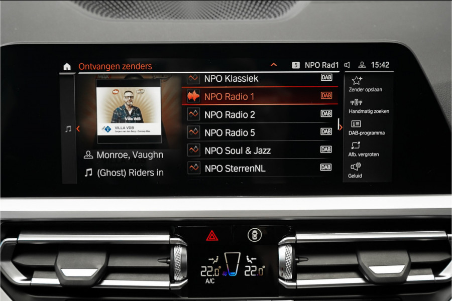 BMW 3 Serie Touring 330i M-Sport Pano H/K M-Sportrem Trekhaak CarPlay