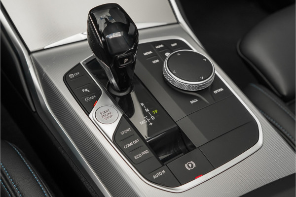 BMW 3 Serie Touring 330i M-Sport Pano H/K M-Sportrem Trekhaak CarPlay