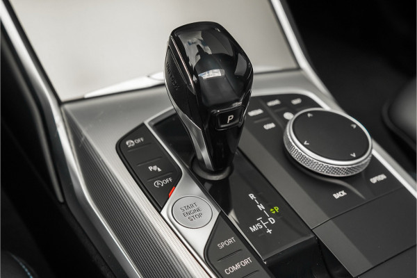 BMW 3 Serie Touring 330i M-Sport Pano H/K M-Sportrem Trekhaak CarPlay
