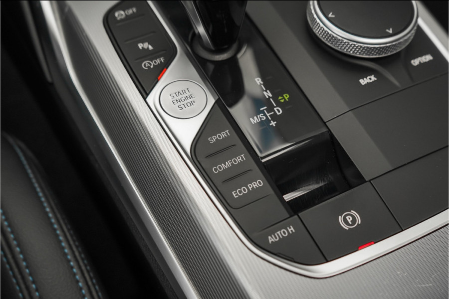 BMW 3 Serie Touring 330i M-Sport Pano H/K M-Sportrem Trekhaak CarPlay