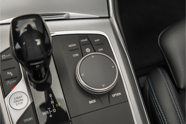 BMW 3 Serie Touring 330i M-Sport Pano H/K M-Sportrem Trekhaak CarPlay