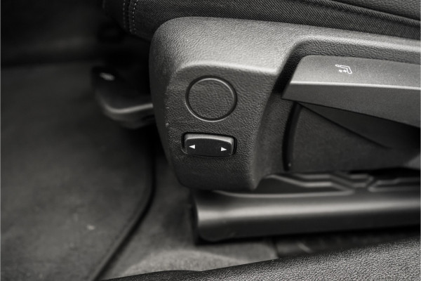 BMW 3 Serie Touring 330i M-Sport Pano H/K M-Sportrem Trekhaak CarPlay