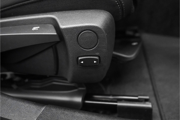 BMW 3 Serie Touring 330i M-Sport Pano H/K M-Sportrem Trekhaak CarPlay