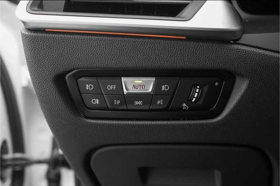 BMW 3 Serie Touring 330i M-Sport Pano H/K M-Sportrem Trekhaak CarPlay