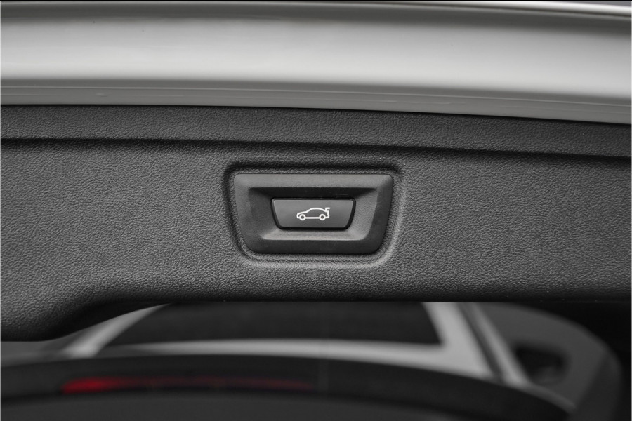 BMW 3 Serie Touring 330i M-Sport Pano H/K M-Sportrem Trekhaak CarPlay