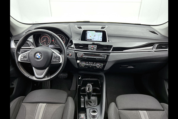 BMW X1 SDrive20i Executive (NL-auto, Goed OnderH, Navi, Sportstoelen, Led, Climate Con, Parkeersensoren, Etc)
