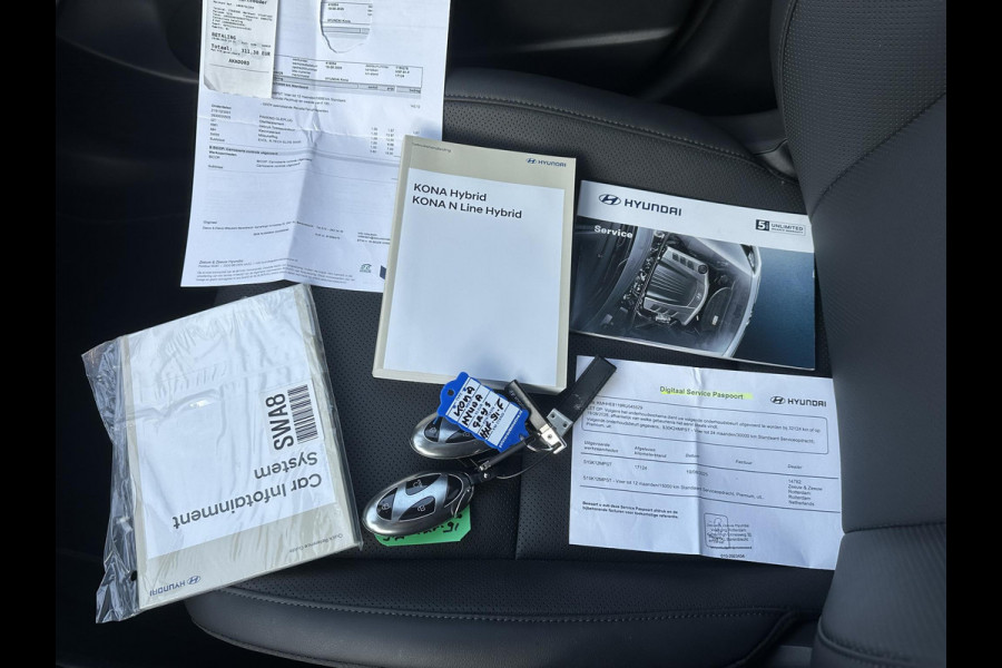 Hyundai Kona 1.6 GDI HEV Premium Sky VAN: 34.900,- VOOR 31.877,- UW LENTEVOORDEEL: 3.023,- | DEALER ONDERHOUDEN | FABR. GARANTIE t/m 06-2031