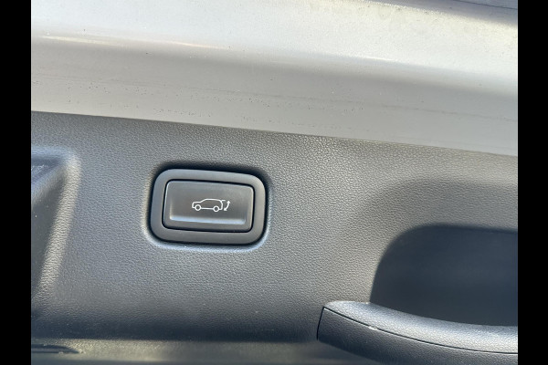 Hyundai Kona 1.6 GDI HEV Premium Sky VAN: 34.900,- VOOR 31.877,- UW LENTEVOORDEEL: 3.023,- | DEALER ONDERHOUDEN | FABR. GARANTIE t/m 06-2031