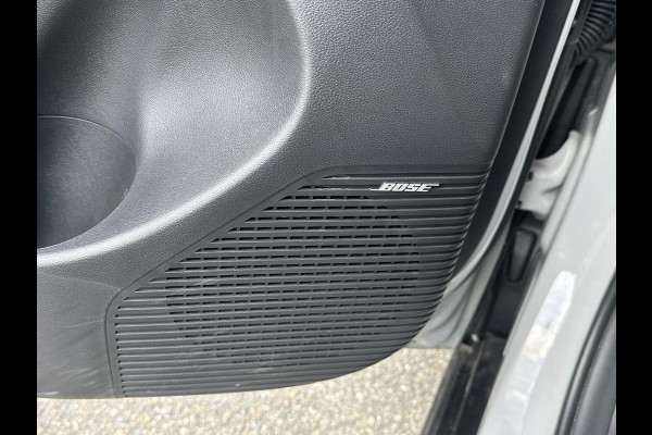 Hyundai Kona 1.6 GDI HEV Premium Sky VAN: 34.900,- VOOR 31.877,- UW LENTEVOORDEEL: 3.023,- | DEALER ONDERHOUDEN | FABR. GARANTIE t/m 06-2031