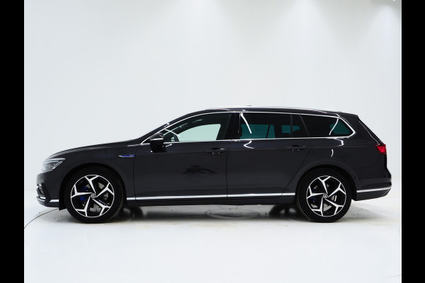 Volkswagen Passat Variant 1.4 TSI PHEV GTE R-Line | Panoramadak | Leder | Matrix LED | Massage | HUD | 360 | Virtual | Keyless | Adaptive Cruise
